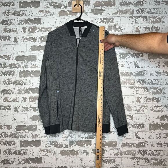 Lululemon long sleeve zip up Light coat/sweater - Picture 8 of 8